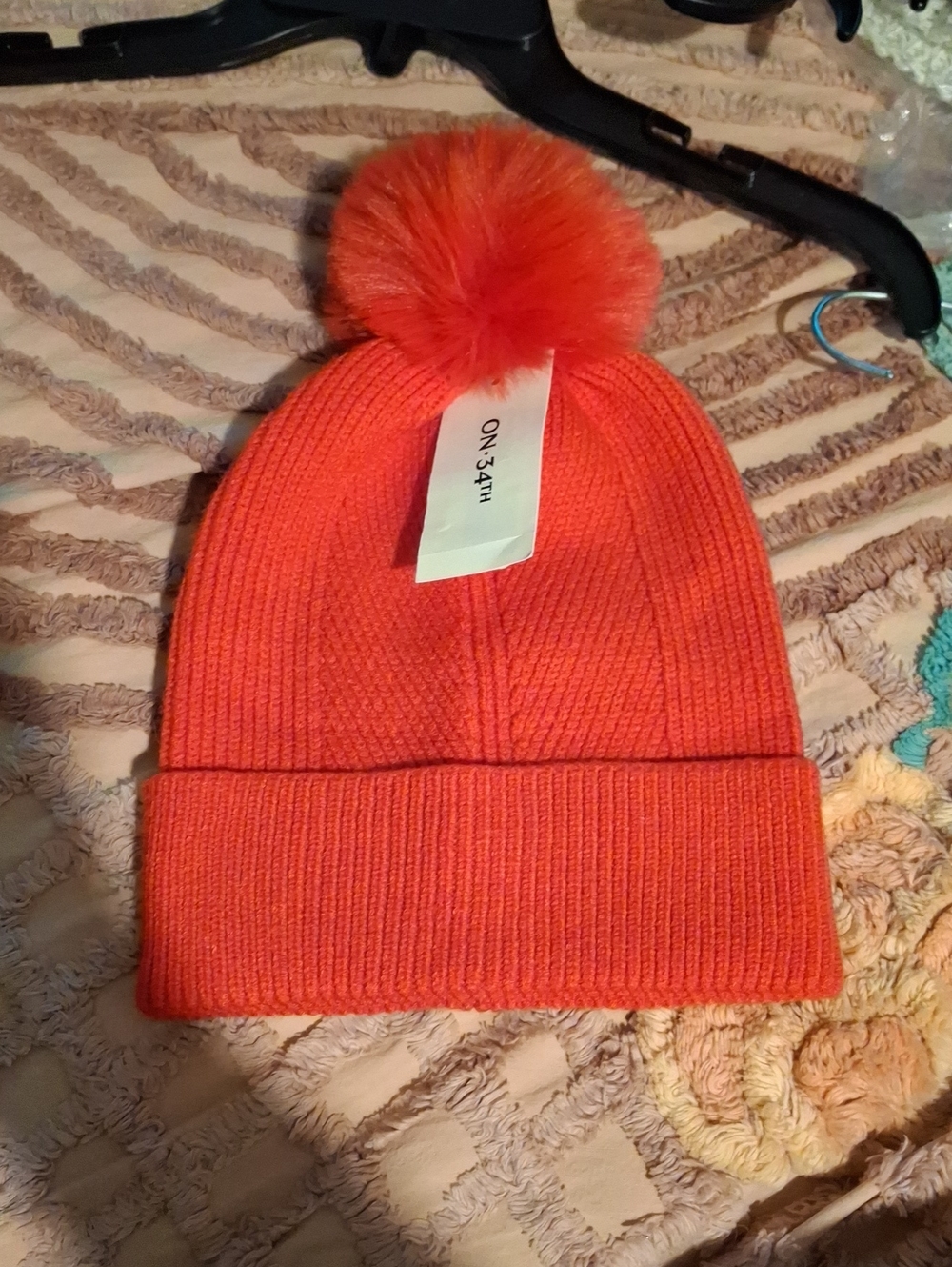On 34th Red Knit Cap Fuzz Ball OZFM NWT
